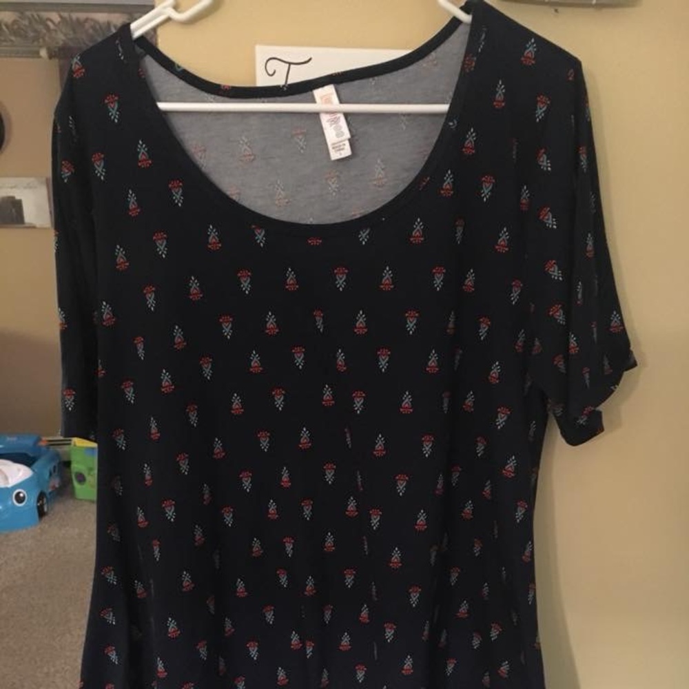 Lularoe perfect T
